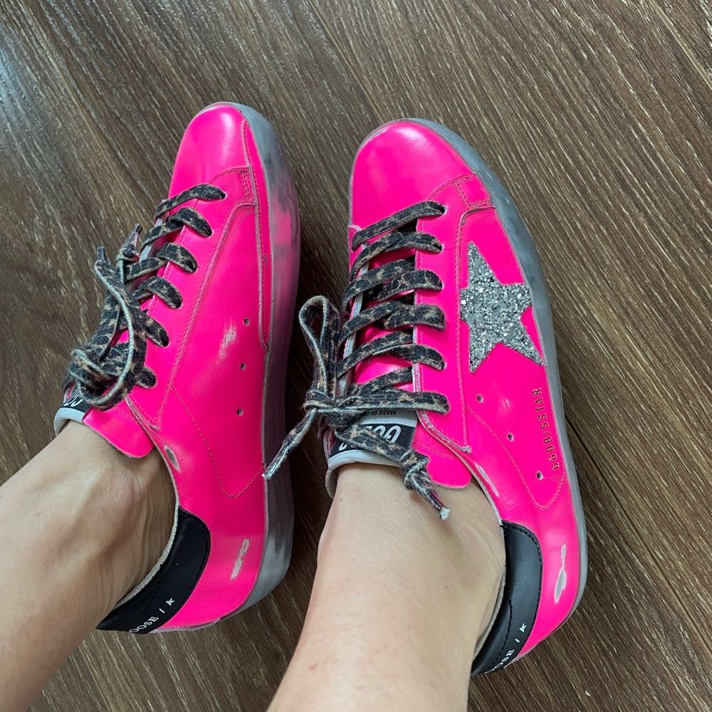 New Golden Goose neon pink Superstar. Size 36. - Picture 2 of 11